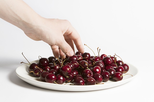 cherries-1868804_640